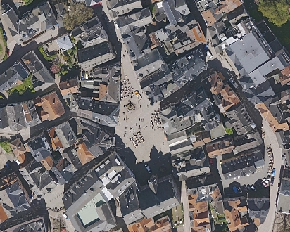 Luftaufnahme Ausschnitt Marktplatz Luftaufnahme eines Ausschnittes vom Marktplatz Marburg © aerowest GmbH